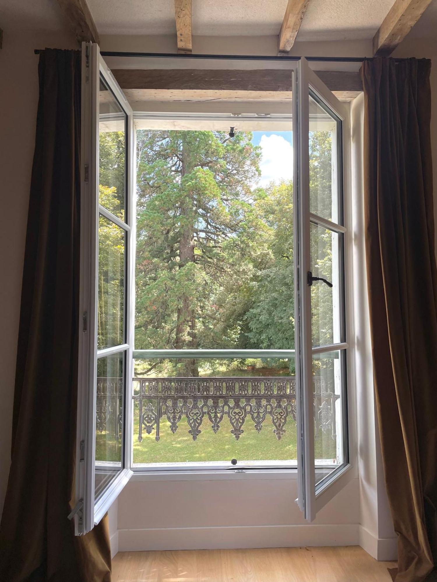 サン・レグル Entre Les Branches Bed & Breakfast エクステリア 写真